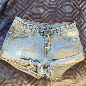Levi’s shorts